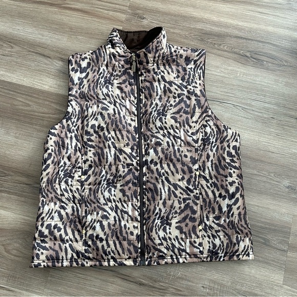 Karen Scott Brown Cheetah Print Reversible Quilted Vest Women Size Large - Picture 1 of 9